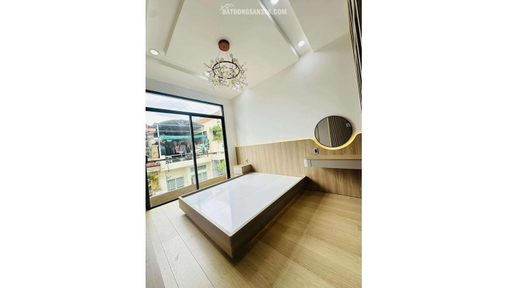 Nhà Đường Cách Mạng Tháng Tám Phường 11 Quận 3 Cũ.